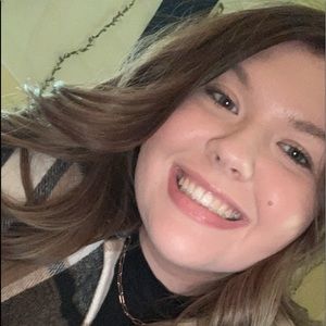 Meet your Posher, Abby